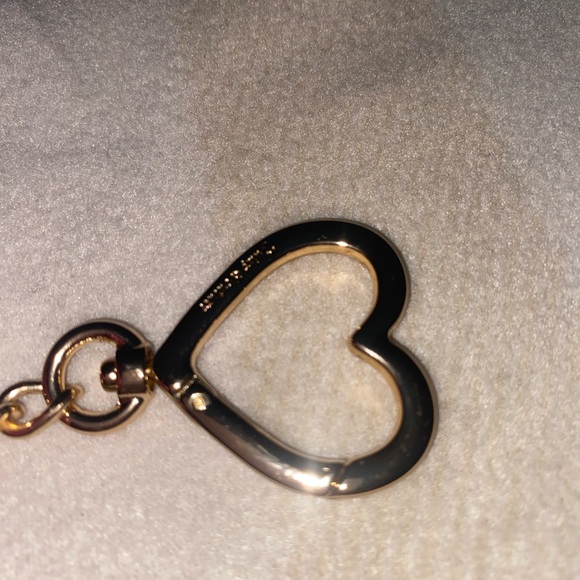 Juicy Couture “Monogram” Heart D-ring Wallet 👜 - Picture 2 of 7